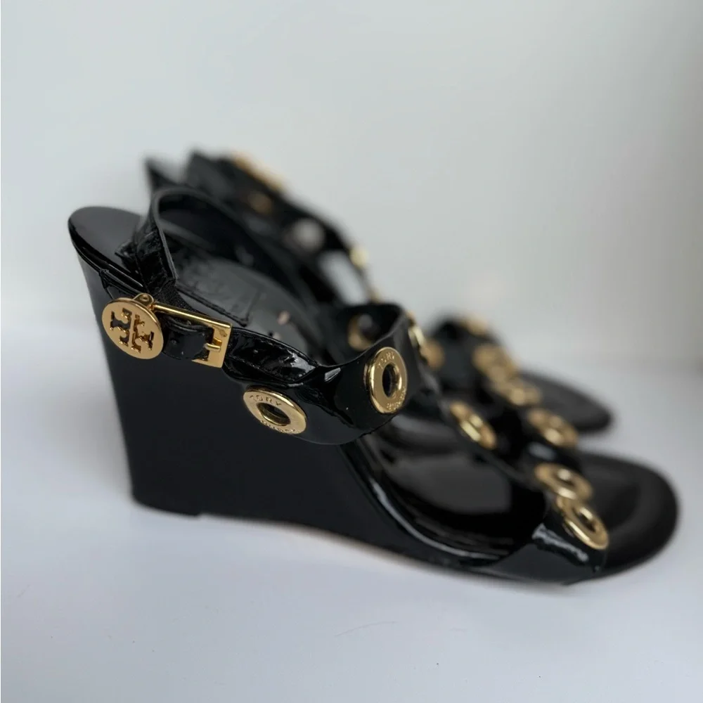 TORY BURCH Kathryn Black Patent Leather Gold Rivet Wedge Heel‎ Sandals Size 7.5